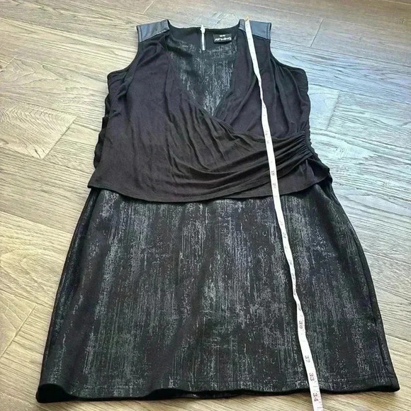 🔥Schwiing🔥 | Black and silver  metallic dress - Picture 6 of 10